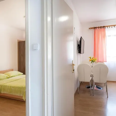 1 Bedroom Gorgeous In Водице
