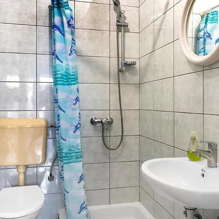 Апартаменты 1 Bedroom Gorgeous In *